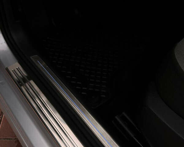 Серый Фольксваген e-Golf, объемом двигателя 0 л и пробегом 130 тыс. км за 8999 $, фото 33 на Automoto.ua