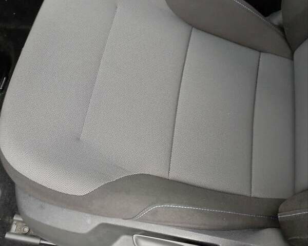 Серый Фольксваген e-Golf, объемом двигателя 0 л и пробегом 162 тыс. км за 8499 $, фото 40 на Automoto.ua