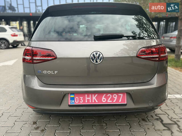 Серый Фольксваген e-Golf, объемом двигателя 0 л и пробегом 99 тыс. км за 9490 $, фото 31 на Automoto.ua
