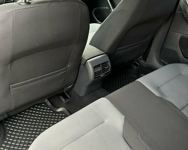 Сірий Фольксваген e-Golf, об'ємом двигуна 0 л та пробігом 122 тис. км за 8600 $, фото 19 на Automoto.ua