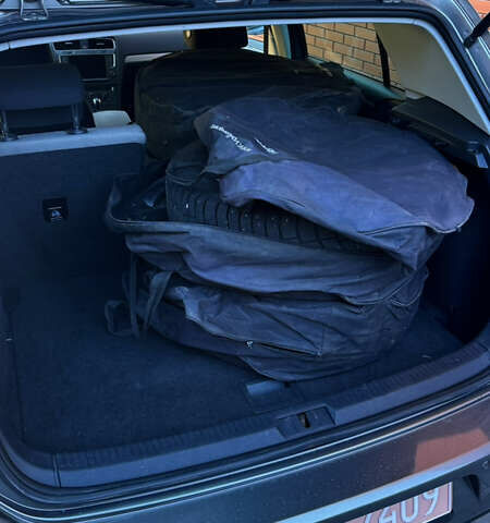 Серый Фольксваген e-Golf, объемом двигателя 0 л и пробегом 133 тыс. км за 8400 $, фото 24 на Automoto.ua