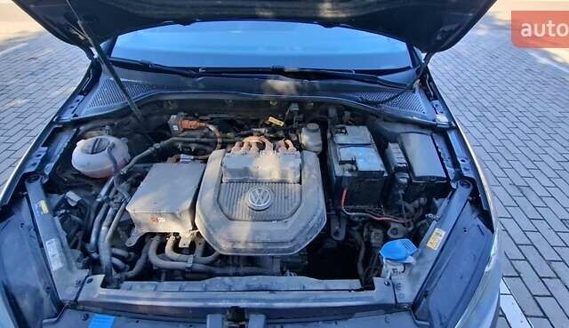 Серый Фольксваген e-Golf, объемом двигателя 0 л и пробегом 158 тыс. км за 8000 $, фото 10 на Automoto.ua