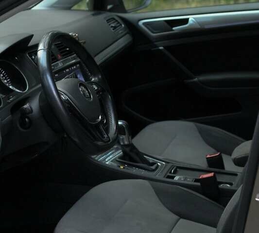 Сірий Фольксваген e-Golf, об'ємом двигуна 0 л та пробігом 167 тис. км за 9600 $, фото 4 на Automoto.ua