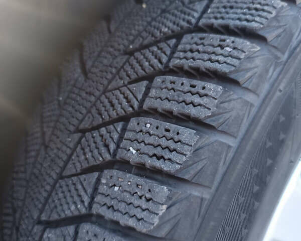 Серый Фольксваген e-Golf, объемом двигателя 0 л и пробегом 80 тыс. км за 8900 $, фото 8 на Automoto.ua