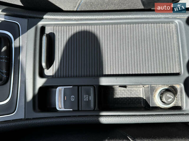 Серый Фольксваген e-Golf, объемом двигателя 0 л и пробегом 76 тыс. км за 9500 $, фото 25 на Automoto.ua