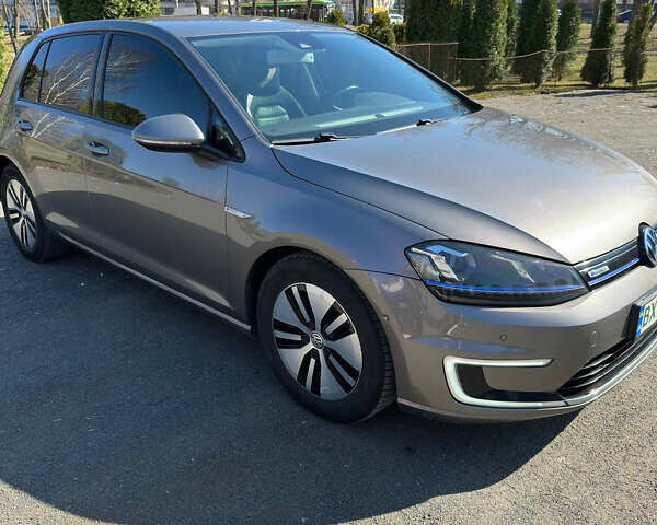 Сірий Фольксваген e-Golf, об'ємом двигуна 0 л та пробігом 150 тис. км за 9200 $, фото 11 на Automoto.ua