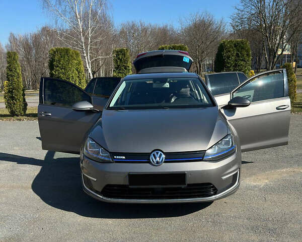 Сірий Фольксваген e-Golf, об'ємом двигуна 0 л та пробігом 150 тис. км за 9200 $, фото 31 на Automoto.ua