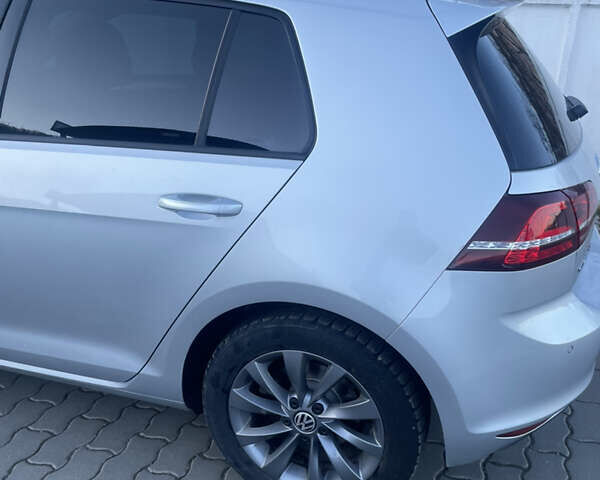 Серый Фольксваген e-Golf, объемом двигателя 0 л и пробегом 92 тыс. км за 9500 $, фото 10 на Automoto.ua