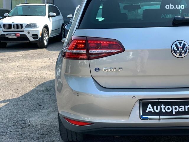 Серый Фольксваген e-Golf, объемом двигателя 0 л и пробегом 111 тыс. км за 9790 $, фото 12 на Automoto.ua