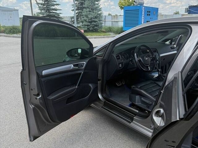 Сірий Фольксваген e-Golf, об'ємом двигуна 0 л та пробігом 127 тис. км за 10999 $, фото 23 на Automoto.ua