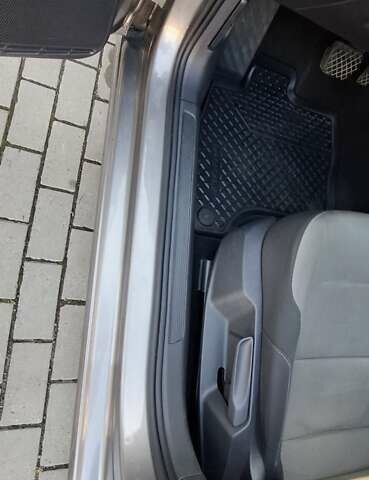 Серый Фольксваген e-Golf, объемом двигателя 0 л и пробегом 158 тыс. км за 8000 $, фото 24 на Automoto.ua