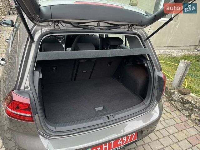 Серый Фольксваген e-Golf, объемом двигателя 0 л и пробегом 90 тыс. км за 8000 $, фото 16 на Automoto.ua