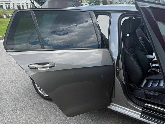 Сірий Фольксваген e-Golf, об'ємом двигуна 0 л та пробігом 127 тис. км за 10999 $, фото 18 на Automoto.ua