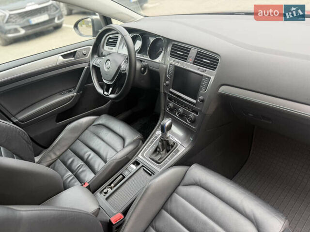 Серый Фольксваген e-Golf, объемом двигателя 0 л и пробегом 99 тыс. км за 9490 $, фото 36 на Automoto.ua