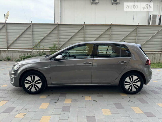 Сірий Фольксваген e-Golf, об'ємом двигуна 0 л та пробігом 105 тис. км за 9333 $, фото 10 на Automoto.ua
