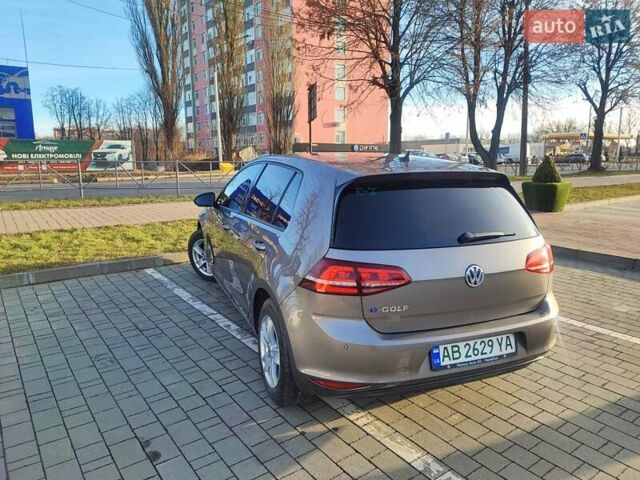 Серый Фольксваген e-Golf, объемом двигателя 0 л и пробегом 134 тыс. км за 9400 $, фото 10 на Automoto.ua