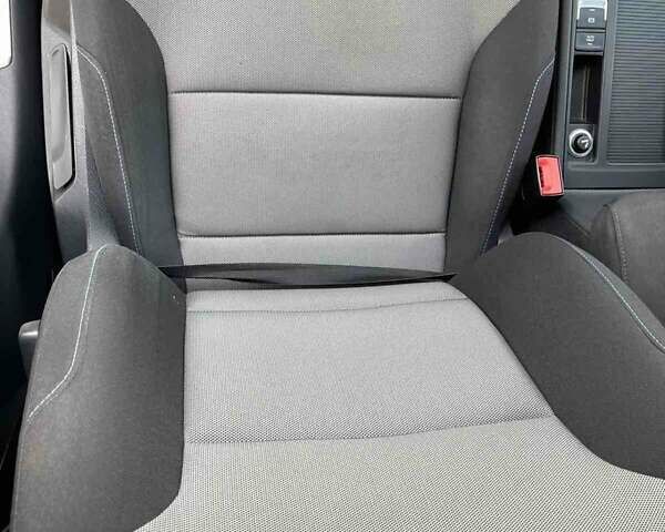 Серый Фольксваген e-Golf, объемом двигателя 0 л и пробегом 78 тыс. км за 9800 $, фото 22 на Automoto.ua