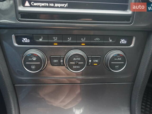 Серый Фольксваген e-Golf, объемом двигателя 0 л и пробегом 96 тыс. км за 8500 $, фото 34 на Automoto.ua