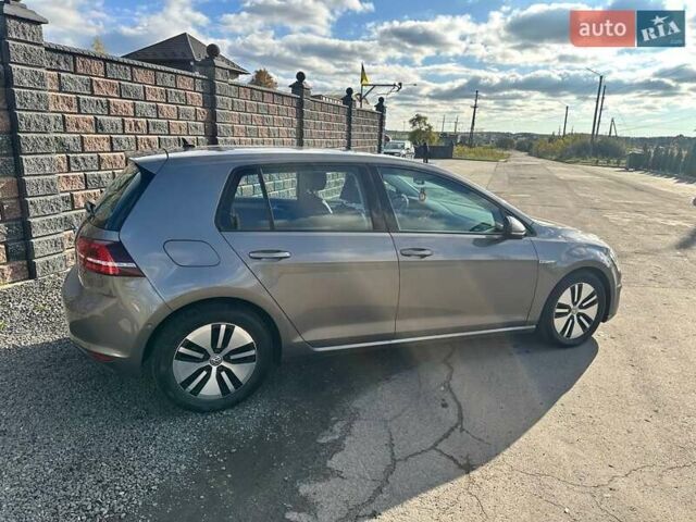 Серый Фольксваген e-Golf, объемом двигателя 0 л и пробегом 131 тыс. км за 8200 $, фото 1 на Automoto.ua