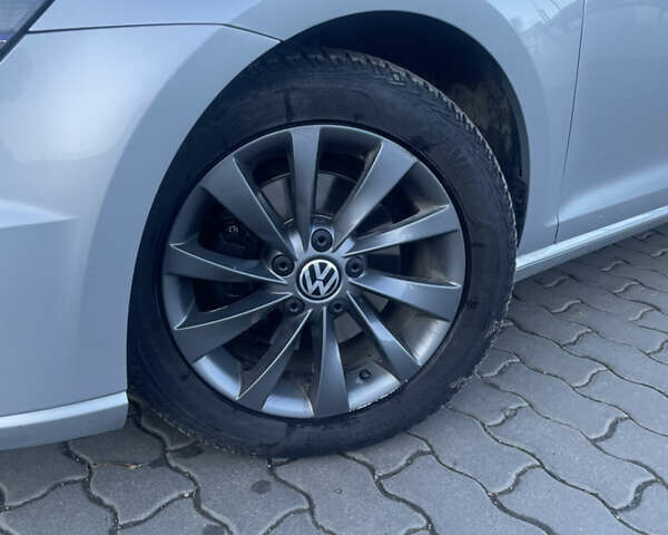 Серый Фольксваген e-Golf, объемом двигателя 0 л и пробегом 92 тыс. км за 9500 $, фото 4 на Automoto.ua