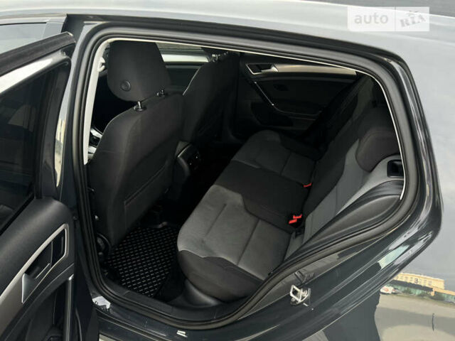 Сірий Фольксваген e-Golf, об'ємом двигуна 0 л та пробігом 121 тис. км за 9000 $, фото 23 на Automoto.ua