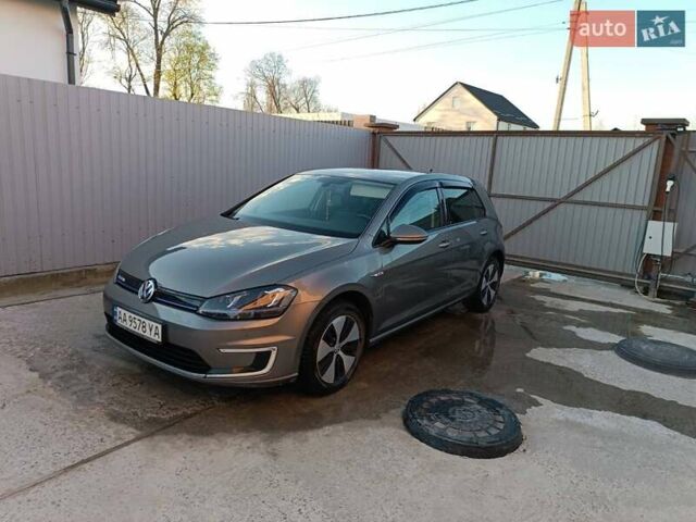 Серый Фольксваген e-Golf, объемом двигателя 0 л и пробегом 136 тыс. км за 10000 $, фото 9 на Automoto.ua