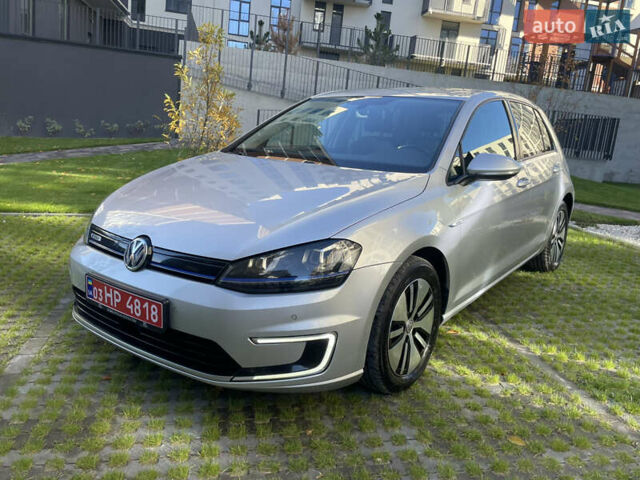 Серый Фольксваген e-Golf, объемом двигателя 0 л и пробегом 98 тыс. км за 8775 $, фото 10 на Automoto.ua