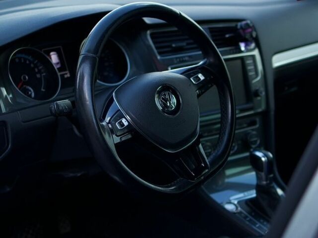 Серый Фольксваген e-Golf, объемом двигателя 0 л и пробегом 120 тыс. км за 9500 $, фото 4 на Automoto.ua
