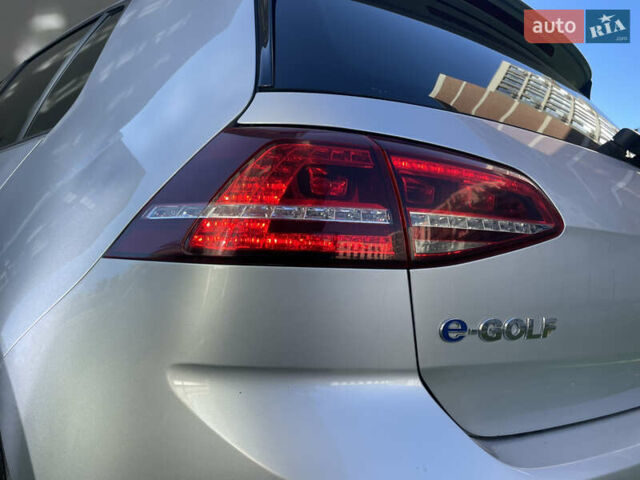 Серый Фольксваген e-Golf, объемом двигателя 0 л и пробегом 98 тыс. км за 8750 $, фото 17 на Automoto.ua