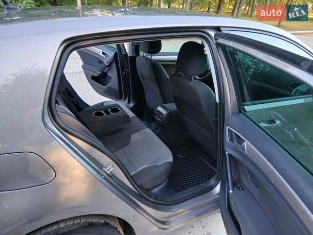 Серый Фольксваген e-Golf, объемом двигателя 0 л и пробегом 142 тыс. км за 9700 $, фото 24 на Automoto.ua