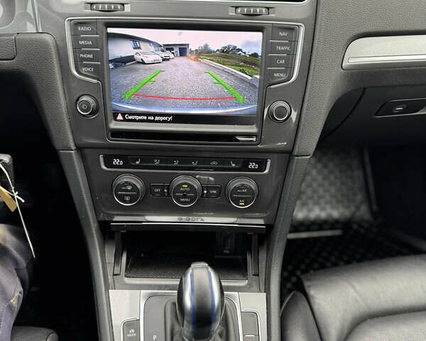 Серый Фольксваген e-Golf, объемом двигателя 0 л и пробегом 190 тыс. км за 8200 $, фото 10 на Automoto.ua