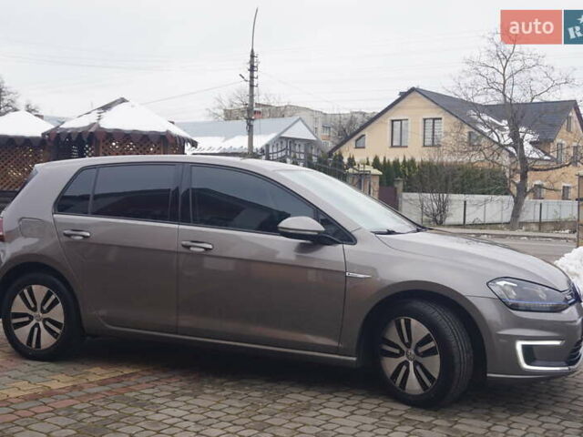 Серый Фольксваген e-Golf, объемом двигателя 0 л и пробегом 96 тыс. км за 8500 $, фото 5 на Automoto.ua