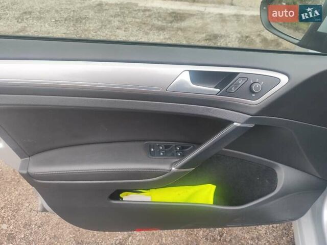 Сірий Фольксваген e-Golf, об'ємом двигуна 0 л та пробігом 137 тис. км за 8500 $, фото 12 на Automoto.ua