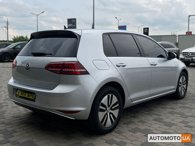 Серый Фольксваген e-Golf, объемом двигателя 24 л и пробегом 128 тыс. км за 10500 $, фото 6 на Automoto.ua