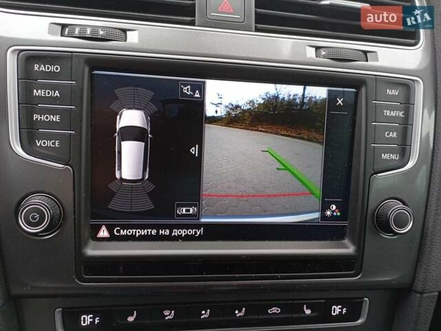 Серый Фольксваген e-Golf, объемом двигателя 0 л и пробегом 162 тыс. км за 8499 $, фото 23 на Automoto.ua