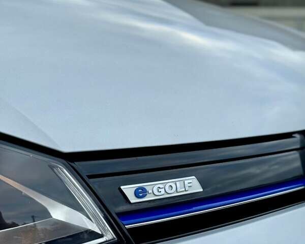 Сірий Фольксваген e-Golf, об'ємом двигуна 0 л та пробігом 111 тис. км за 7850 $, фото 7 на Automoto.ua