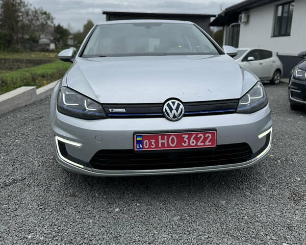Серый Фольксваген e-Golf, объемом двигателя 0 л и пробегом 190 тыс. км за 8200 $, фото 7 на Automoto.ua