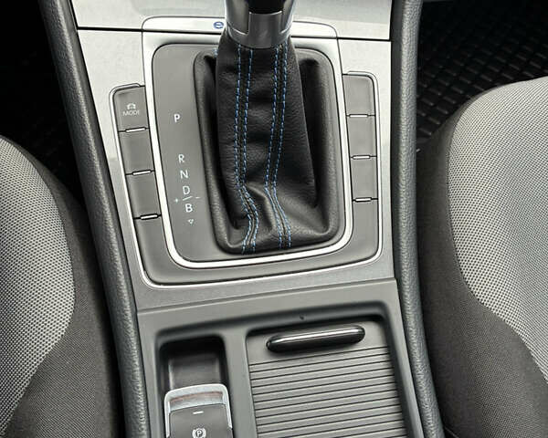 Сірий Фольксваген e-Golf, об'ємом двигуна 0 л та пробігом 122 тис. км за 8600 $, фото 23 на Automoto.ua