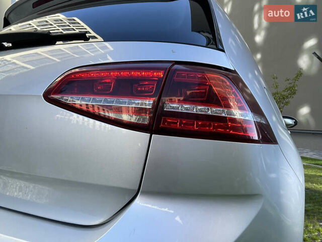 Серый Фольксваген e-Golf, объемом двигателя 0 л и пробегом 98 тыс. км за 8775 $, фото 18 на Automoto.ua