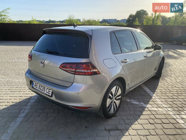 Сірий Фольксваген e-Golf, об'ємом двигуна 0 л та пробігом 121 тис. км за 10200 $, фото 4 на Automoto.ua