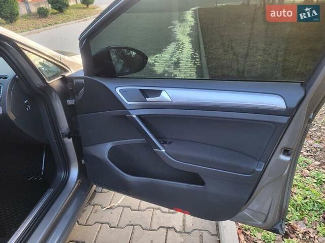 Сірий Фольксваген e-Golf, об'ємом двигуна 0 л та пробігом 154 тис. км за 9300 $, фото 130 на Automoto.ua