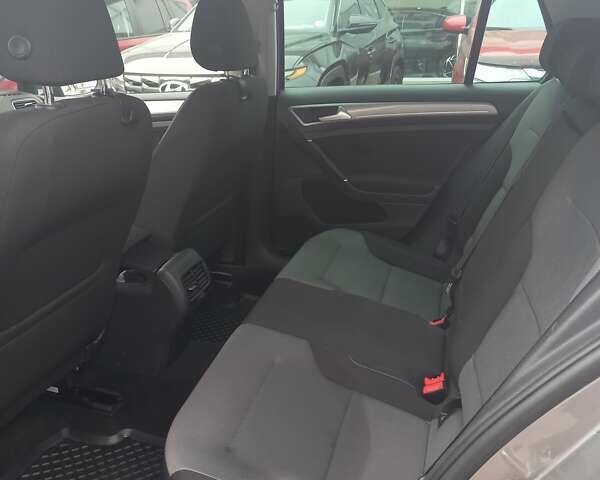 Серый Фольксваген e-Golf, объемом двигателя 0 л и пробегом 97 тыс. км за 10300 $, фото 15 на Automoto.ua
