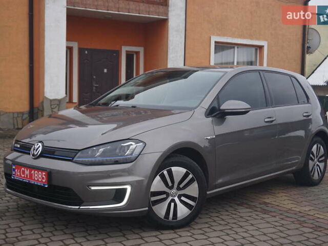 Серый Фольксваген e-Golf, объемом двигателя 0 л и пробегом 96 тыс. км за 8500 $, фото 1 на Automoto.ua