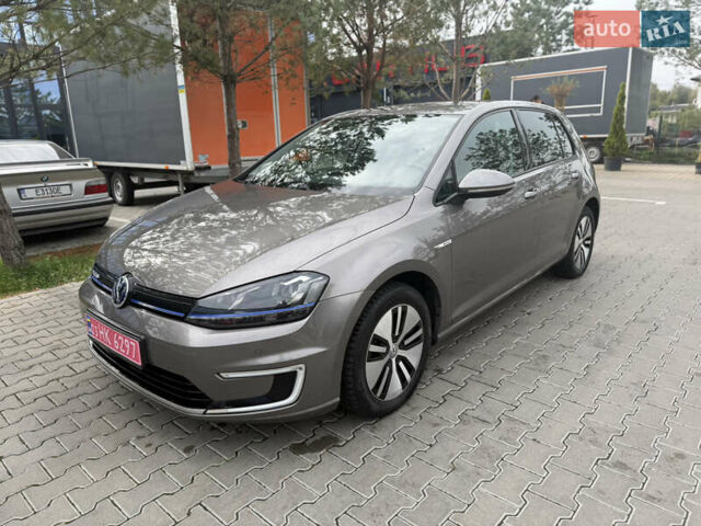 Серый Фольксваген e-Golf, объемом двигателя 0 л и пробегом 99 тыс. км за 9490 $, фото 12 на Automoto.ua