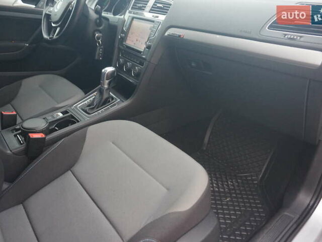 Сірий Фольксваген e-Golf, об'ємом двигуна 0 л та пробігом 124 тис. км за 8444 $, фото 38 на Automoto.ua