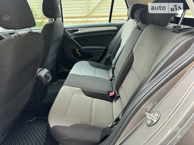 Сірий Фольксваген e-Golf, об'ємом двигуна 0 л та пробігом 105 тис. км за 9333 $, фото 22 на Automoto.ua