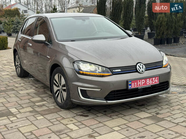 Серый Фольксваген e-Golf, объемом двигателя 0 л и пробегом 136 тыс. км за 7600 $, фото 1 на Automoto.ua