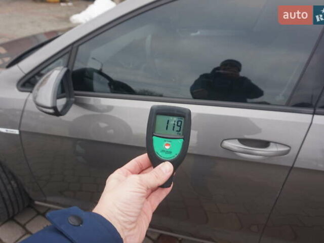 Серый Фольксваген e-Golf, объемом двигателя 0 л и пробегом 96 тыс. км за 8500 $, фото 64 на Automoto.ua