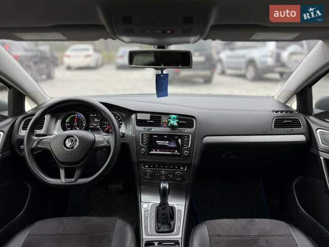 Сірий Фольксваген e-Golf, об'ємом двигуна 0 л та пробігом 111 тис. км за 8500 $, фото 23 на Automoto.ua