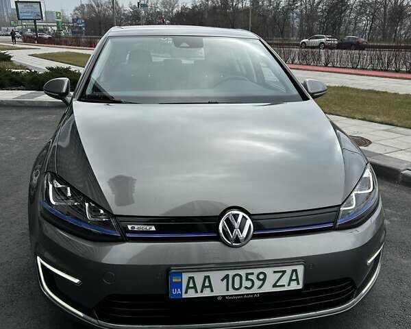 Сірий Фольксваген e-Golf, об'ємом двигуна 0 л та пробігом 144 тис. км за 10500 $, фото 7 на Automoto.ua